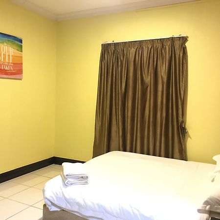 Sunset & Seaview Vacation Condos At Marina Court Resort Condo Kota Kinabalu Extérieur photo