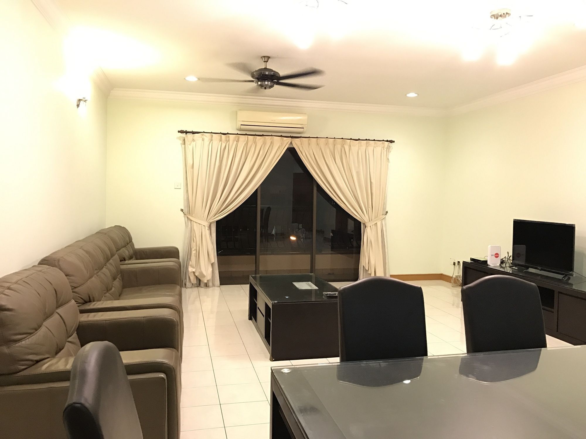 Sunset & Seaview Vacation Condos At Marina Court Resort Condo Kota Kinabalu Extérieur photo