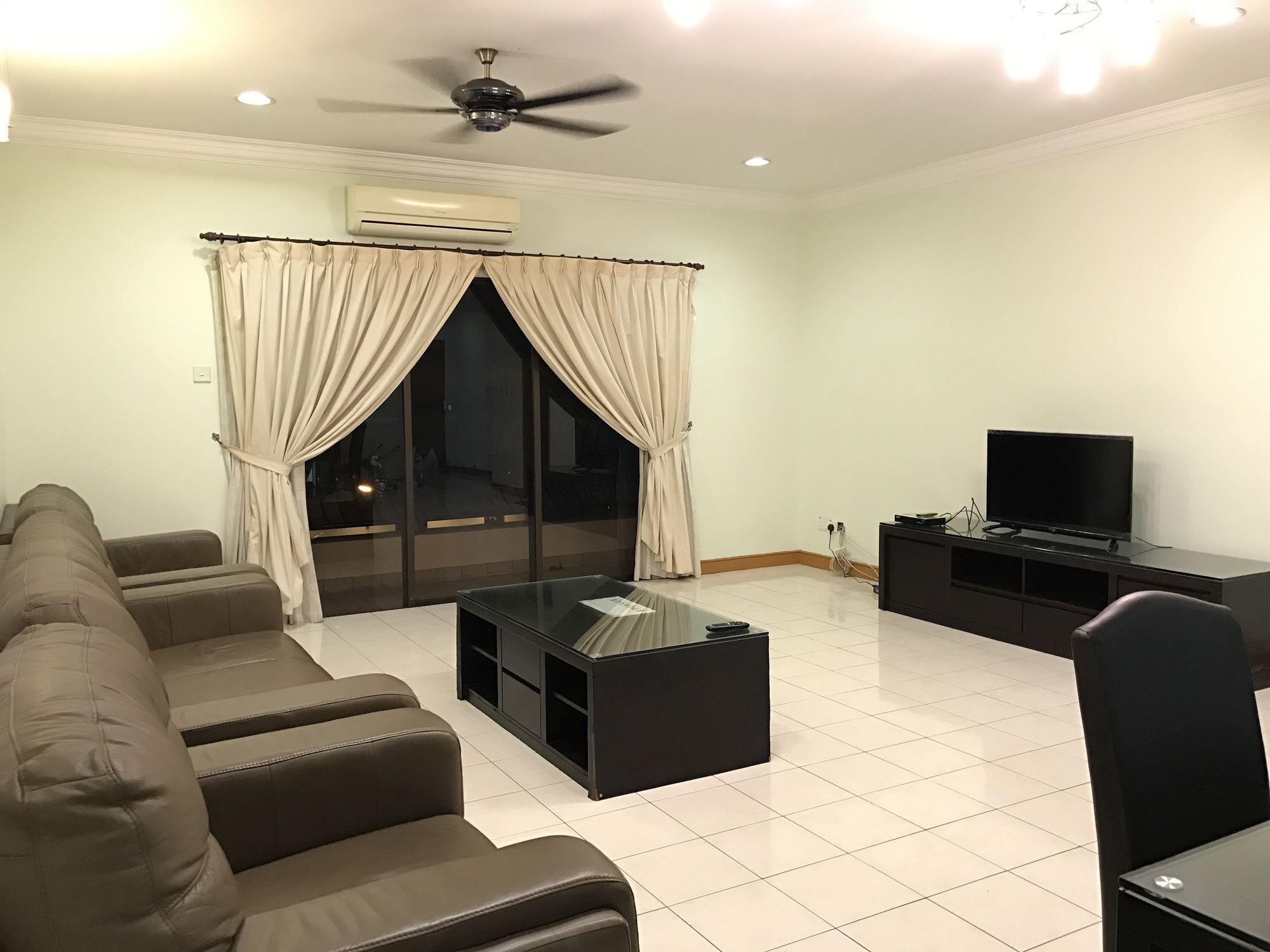 Sunset & Seaview Vacation Condos At Marina Court Resort Condo Kota Kinabalu Extérieur photo