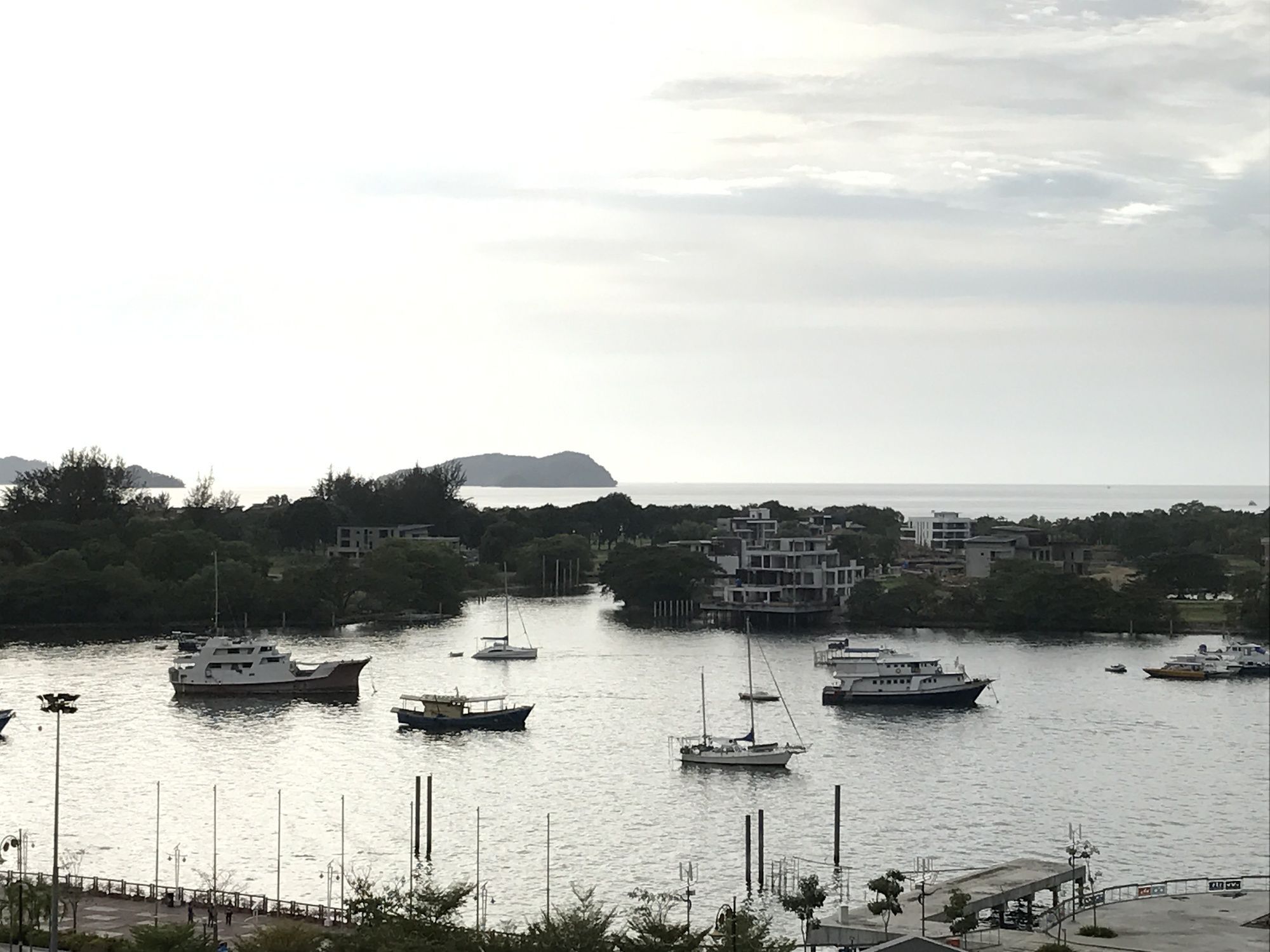 Sunset & Seaview Vacation Condos At Marina Court Resort Condo Kota Kinabalu Extérieur photo