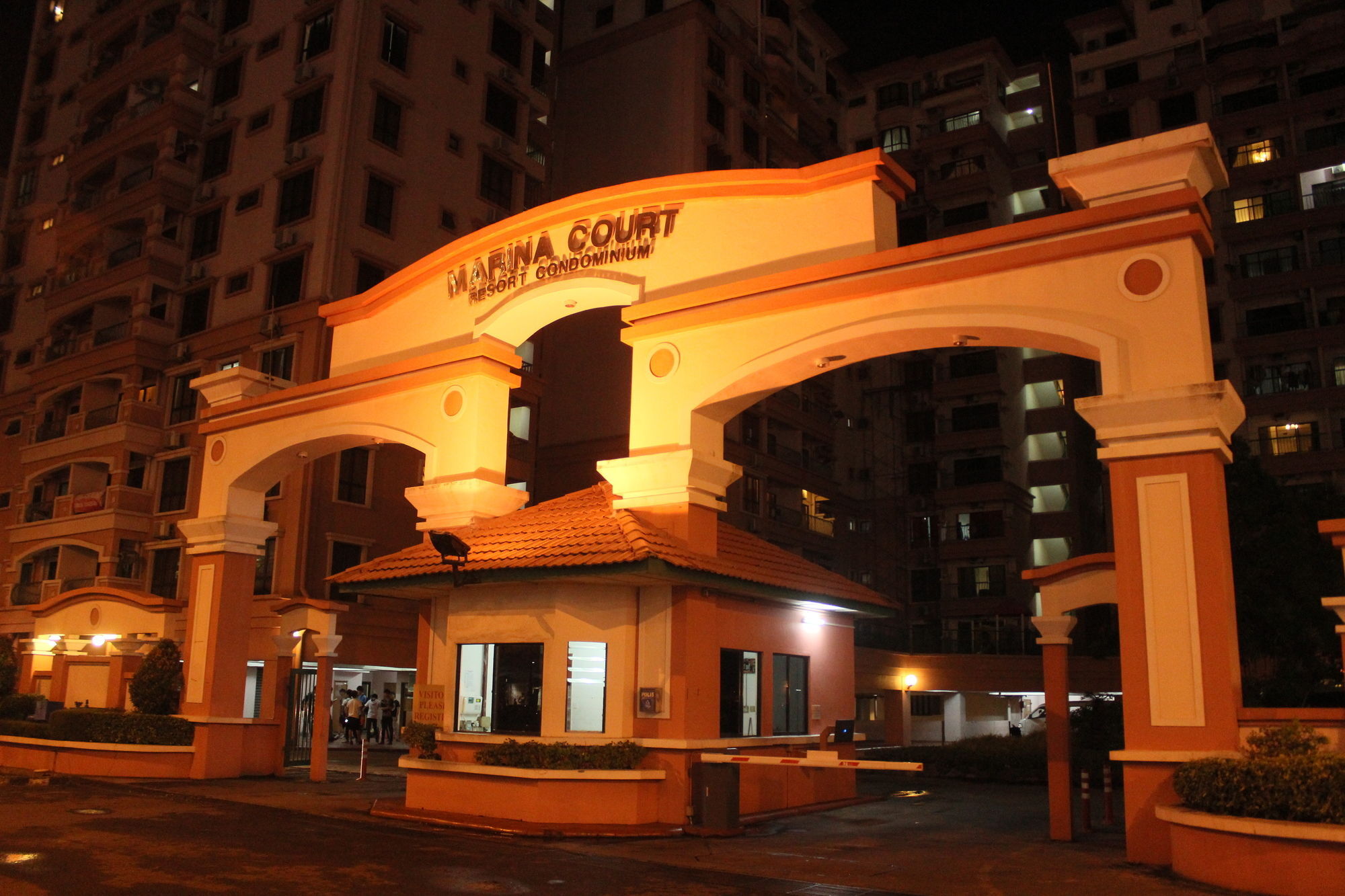 Sunset & Seaview Vacation Condos At Marina Court Resort Condo Kota Kinabalu Extérieur photo